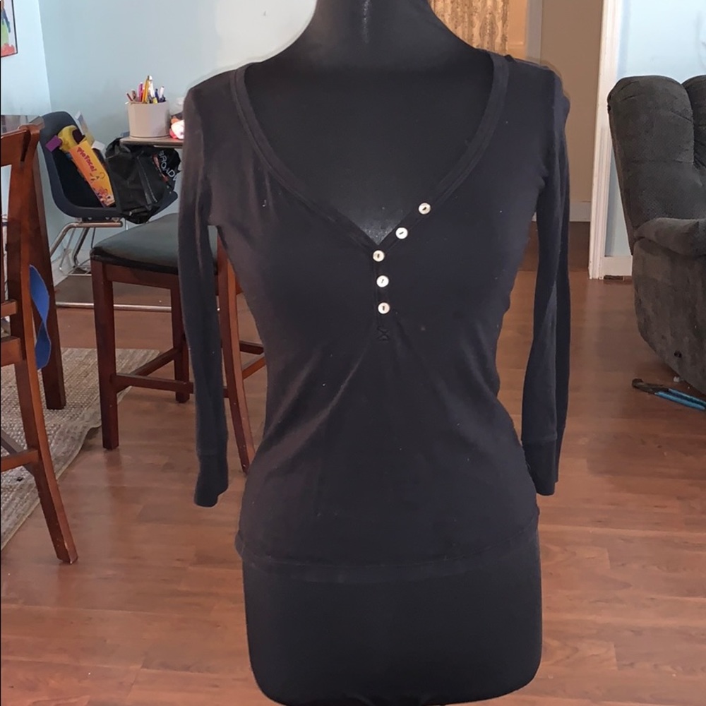Black long sleeve tee
